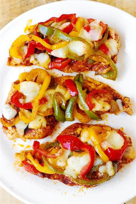 They are flavored with rosemary and garlic to make the best comforting weeknight dinner. Cheesy Fajita Chicken Bake - Julia's Album