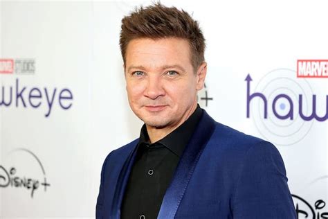 Jeremy Renner Bio Age Wife Daughter Accident Net Worth Movies