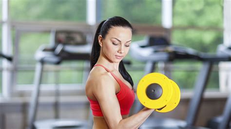 4k 5k 6k Fitness Workout Brunette Girl Hands Dumbbells Gym Hd Wallpaper Rare Gallery