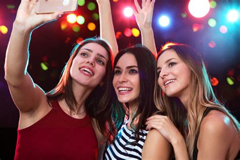 85 Fun Girls Night Out Ideas That Are Unique And Cheap Girls Night