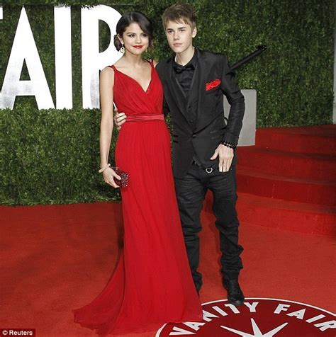 Justin Bieber Selena Gomez Attend Vanity Fair Ocar Party Gether In La Real X Selena