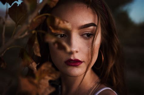 Wallpaper Fall Leaves Dark Red Lipstick Px Women Looking Away Model Portrait
