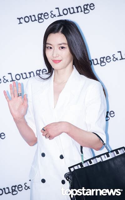 Jeon Ji Hyun Shines At Rougeandlounge Event Daily Korean Showbiz News