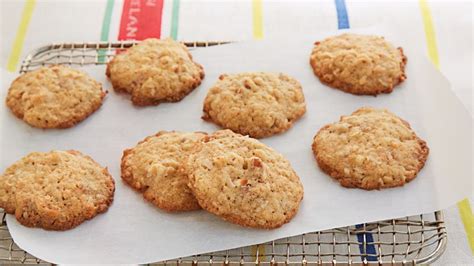 Crispy Oatmeal Coconut Cookies Recipe