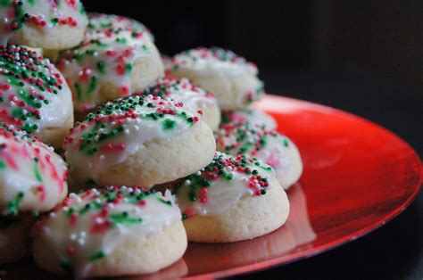 You might have noticed this already if you follow me on instagram or facebook, because my pictures are going to be. Italian Christmas Cookies - The Tasty Page