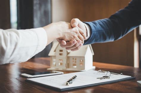 What Are The Benefits Of Working With An Estate Agent Adams Olive Ranch