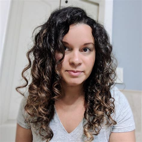Your curls are big and loose. Evolvh Review for 2C 3A Hair - The Holistic Enchilada | Curly girl method, Loose braids, Curly ...