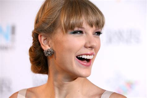 Taylor Swift Smile Wallpapers Wallpaper Cave