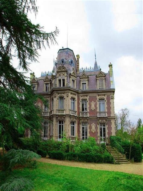 Le Beau Chene In Le Vesinet France Mansions Old Mansions Victorian