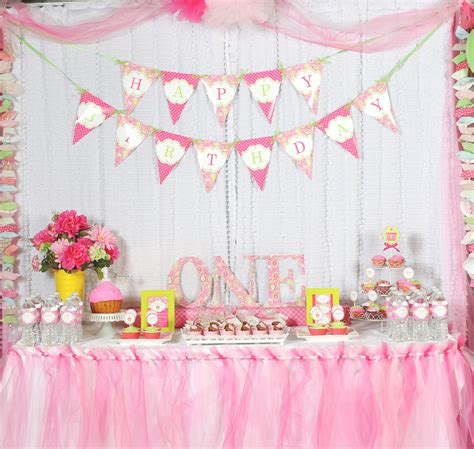 A Cupcake Themed 1st Birthday Party With Paisley And Polka
