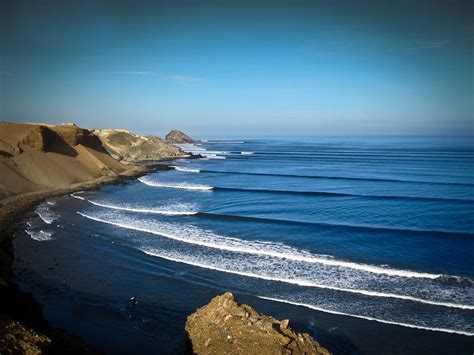 Playa Chicama El Paraíso Escondido Del Surf Mundial Viajar Por Perú