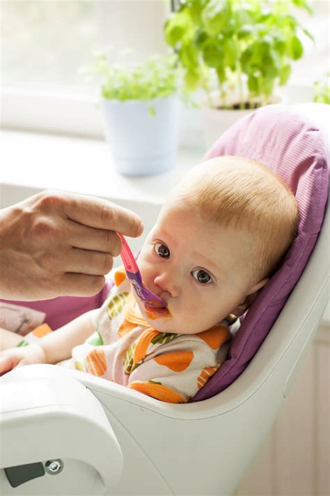 Remember, all foods should be offered by spoon and not in the bottle. How To Start Your Baby On Solid Foods | Fun With Kids