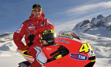 Dopo aver perso il mondiale 2015. Valentino Rossi Profile,Biography & Images 2012 | New ...