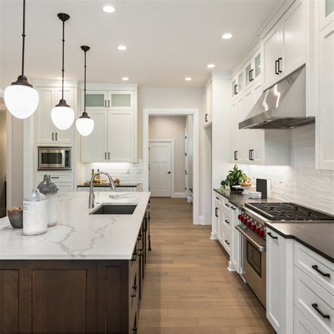 Beautiful Kitchen Design With Two Toned Kitchen Cabinets And Two Toned