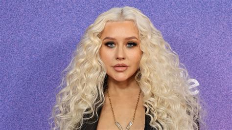 Christina Aguilera Shows Off Killer Curves In Skin Tight Leather Dress