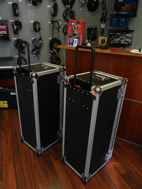 Custom Rolling Speaker Case With Extendable Handles Protectapack