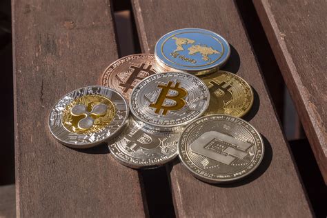 Chancen, perspektiven und risiken handel mit bitcoin und co. Kryptowährungen - Idee, Entstehung und Handel ...