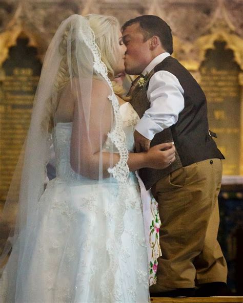Panto Dwarf Actor Used Stepladder To Kiss Two Foot Taller Bride And Say
