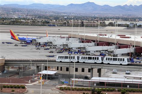 Las Vegas Airport Tower Closure Impacts At Least 2 Airlines Las Vegas