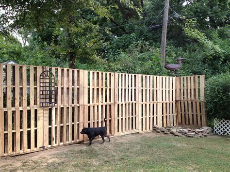Pallet Fence Ideas For Dogs Woodsinfo