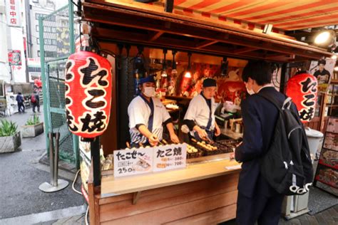 Essential japanese street foods at yatai. Top 10 Must-Try Japanese Street Food! | favy