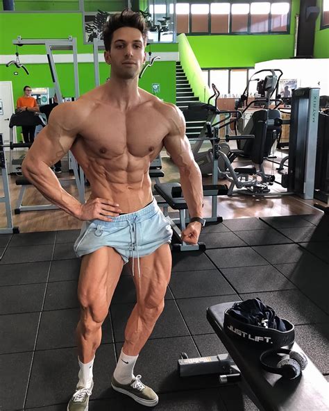 The Beauty Of Male Muscle Alessandro