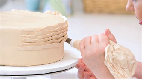 How To Pipe Ruffles On A Cake Youtube