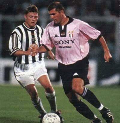 Juventus (zidane) fifa 21 apr 13, 2021. Zinedine Zidane / Juventus - Pink 'Centenary' Juventus 100 years 97/98 Away Shirt. - Catawiki