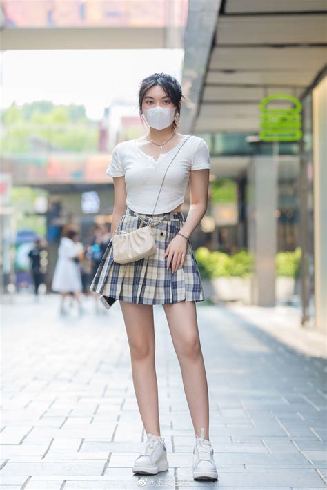Asian Woman Asian Girl Bb Logo Curvy Girl Fashion Beautiful Legs China Fashion Dress Style