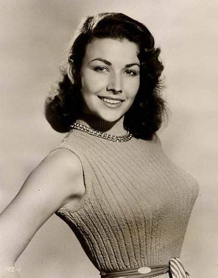 Mara Corday Fashion Sexy Affluent Woman Beauty