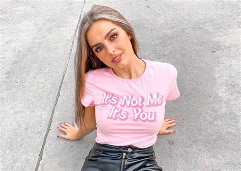 Read addison rae weight, age, bryce hall, & parents info in article. Addison Rae Height, Age, Bio, Net Worth, Bryce Hall, Parents