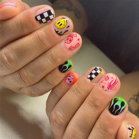 Smiley Face Manicure Trend Inspiration And Ideas Beautycrew