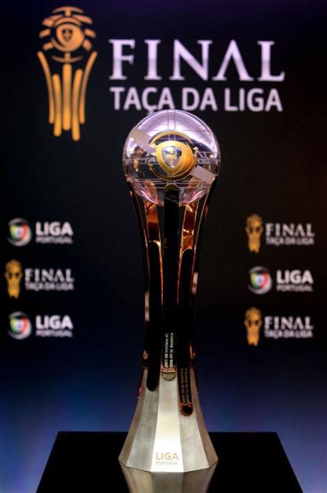 7 ответов 38 ретвитов 210 отметок «нравится». Which trophy do you think looks the best? And which the ...