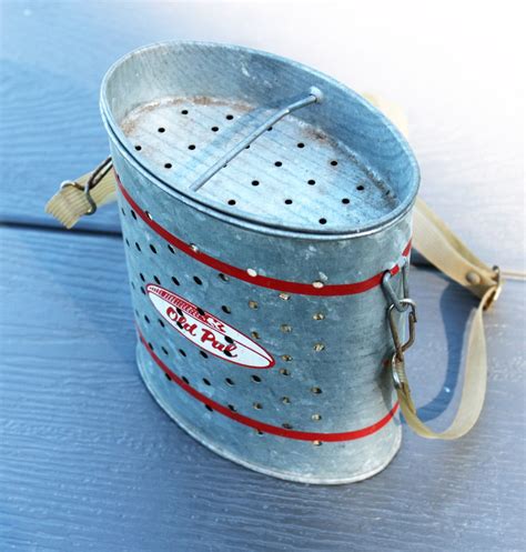 Vintage 1950s Old Pal Wade In Galvanized Minnow Bucket