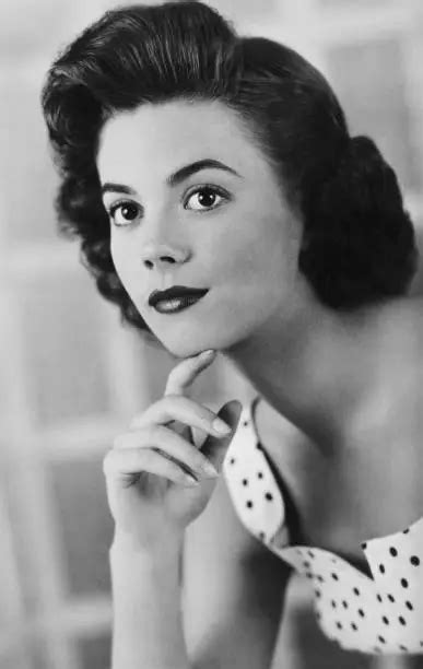 Natalie Wood American Film Actress Who First Appeared In Movi 1960s