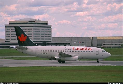 Boeing 737 217adv Canadian Airlines Aviation Photo 0100420