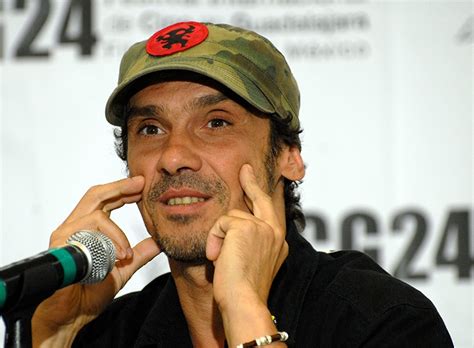 Manu Chao Biografia Discografia Dettagli E Ultime