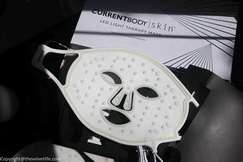 Currentbody Skin Led Light Therapy Mask Review The Velvet Life