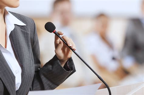 5 Tips To Master Public Speaking