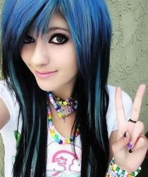 Girls With Colored Hair 25 Pics