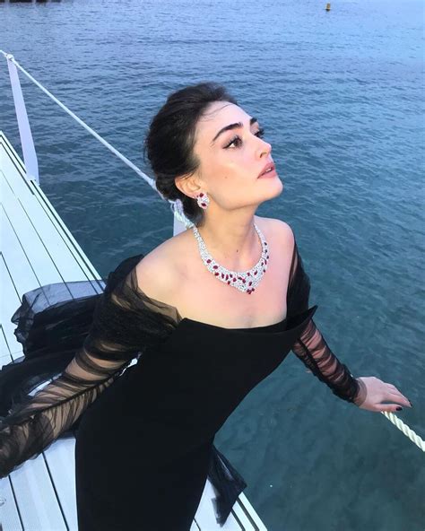 Turkish Actress Esra Bilgic Latest Hot Photos Esra Bilgic Hot Gallery
