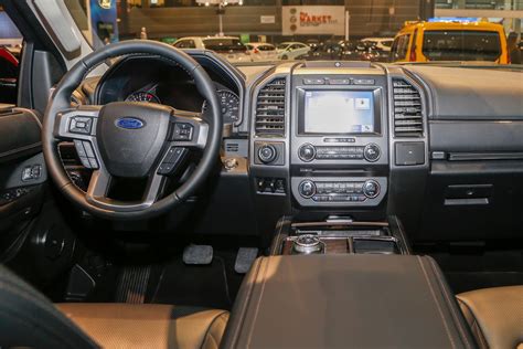 2018 Ford Expedition Platinum Interior 02 Motor Trend En Español