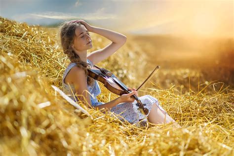 1085935 sunlight women outdoors women grass field morning violin straw autumn flower
