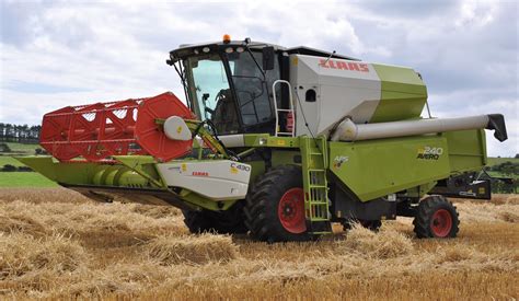 Combine Harvesters Whos Top And How Many Are Sold In Ireland