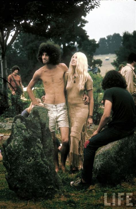 40 rare and fascinating color photographs of the woodstock music and art fair august 1969