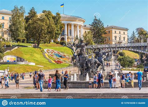 Kiev Ukraine September 22 2018 Monument Fountain To The Founders