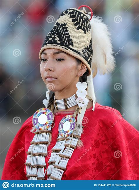 Beautiful Native American Woman Editorial Photo Image Of Beautiful Dance 154441726