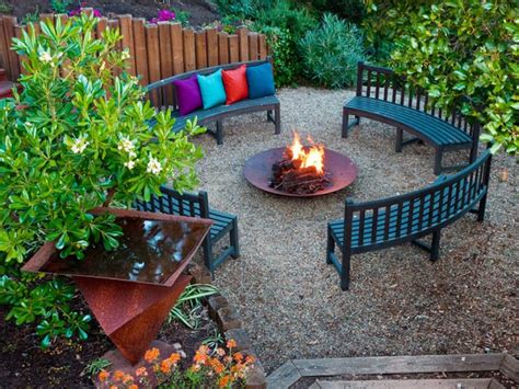 Perhaps it is just a small colorful backyard garden, but even so, we know that some of the most interesting bits of yard landscaping are found in small backyards. Hot Backyard Design Ideas to Try Now | HGTV