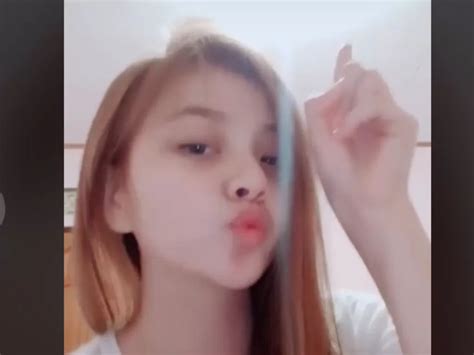 Viral Video Angel Sepang Joget Tiktok Netizen Salfok Ke Lidahnya Indozone News