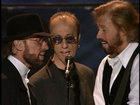 Скачай bee gees decadance (size isn't everything 1993) и bee gees high civilization (high civilization 1991). Carroll Bryant: Legends: Bee Gees